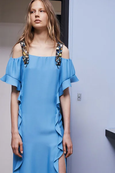 Look 18